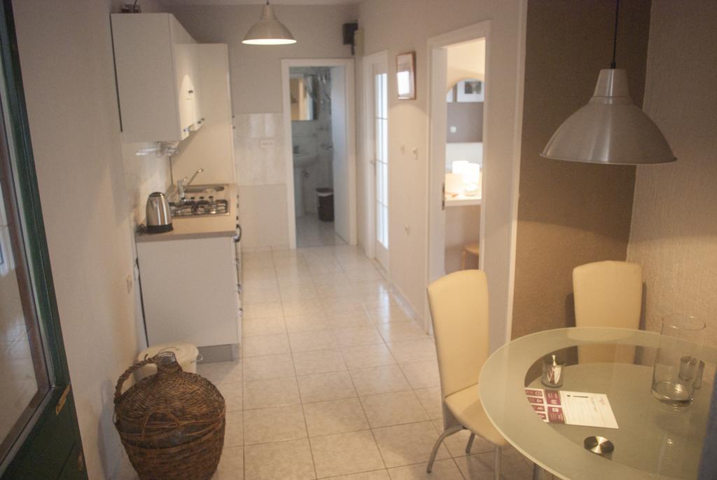 Apartments Vongula Trogir Exterior photo