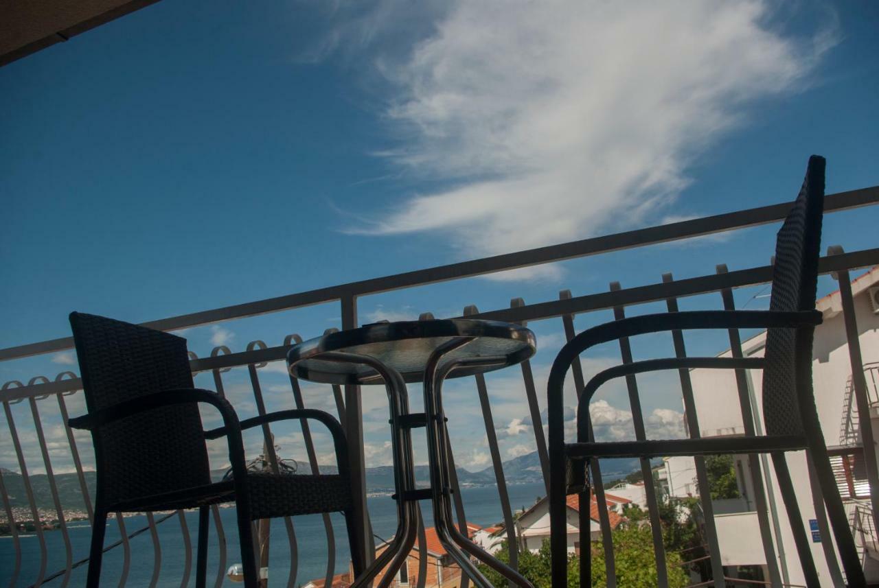 Apartments Vongula Trogir Exterior photo