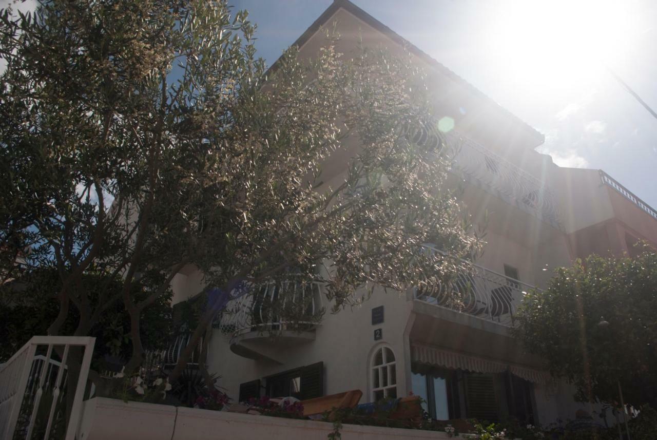 Apartments Vongula Trogir Exterior photo